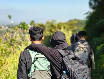 Hiking Puncak Gunung Pangradinan