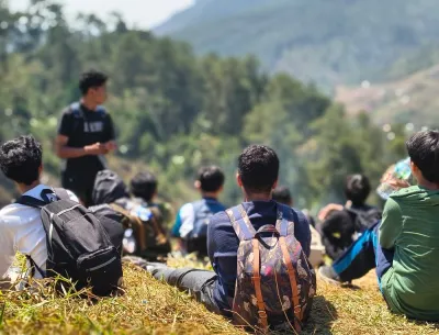 Hiking Puncak Gunung Pangradinan